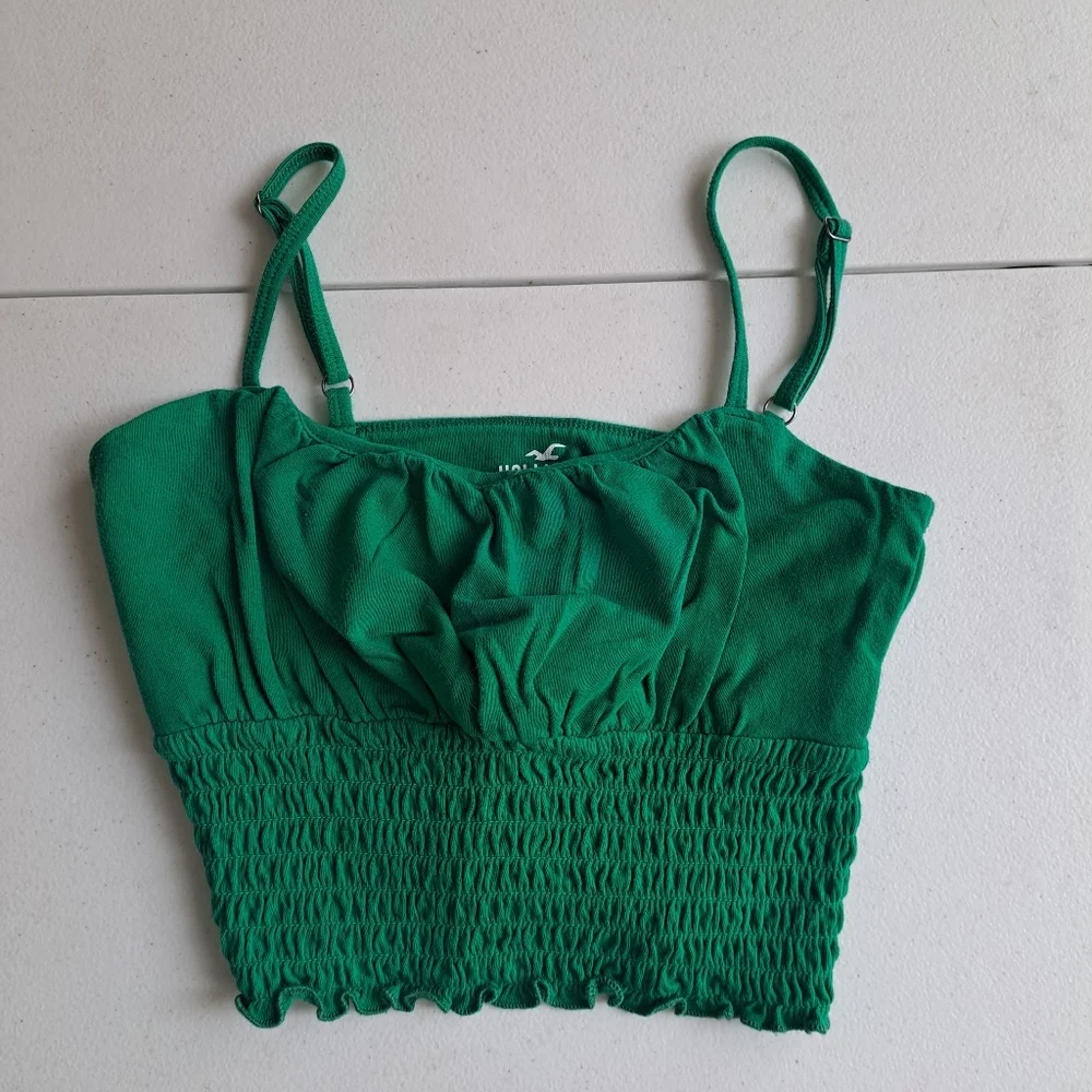 Stylish Green Women's Tops Bundle - Picture 5 of 9